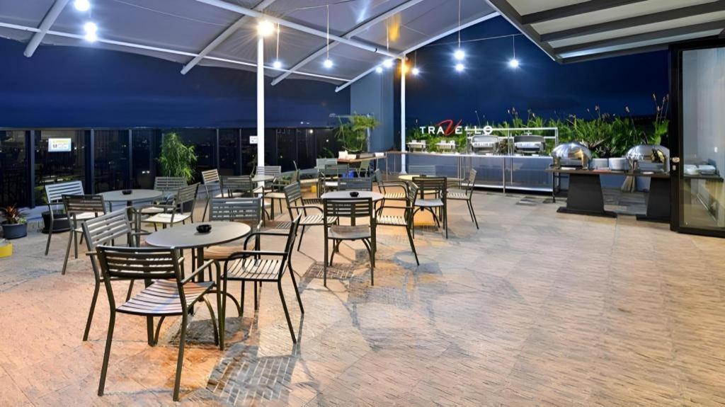 Travello Hotel Bandung Eksteriør billede