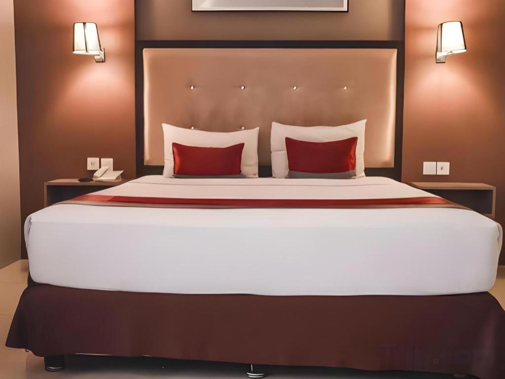 Travello Hotel Bandung Eksteriør billede