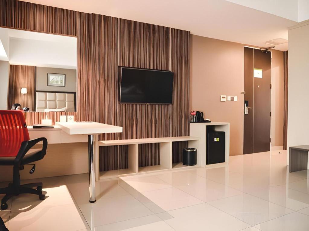 Travello Hotel Bandung Eksteriør billede