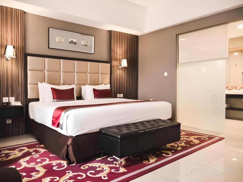 Travello Hotel Bandung Eksteriør billede