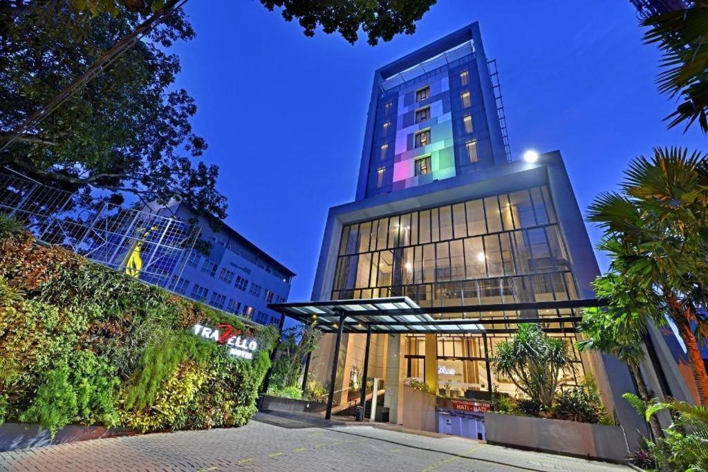 Travello Hotel Bandung Eksteriør billede
